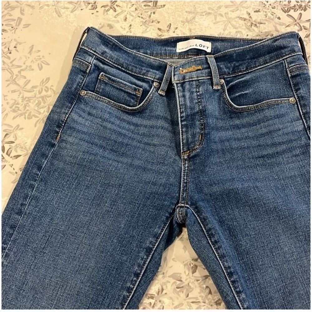 LOFT | modern skinny crop blue jeans 2/26 - Picture 3 of 10
